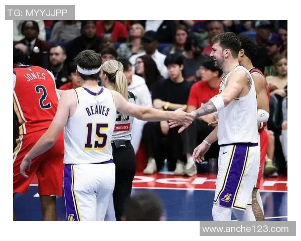 湖人赢太阳！裁判各种抢戏，NBA的悬念是演的，肖华才是最大赢家