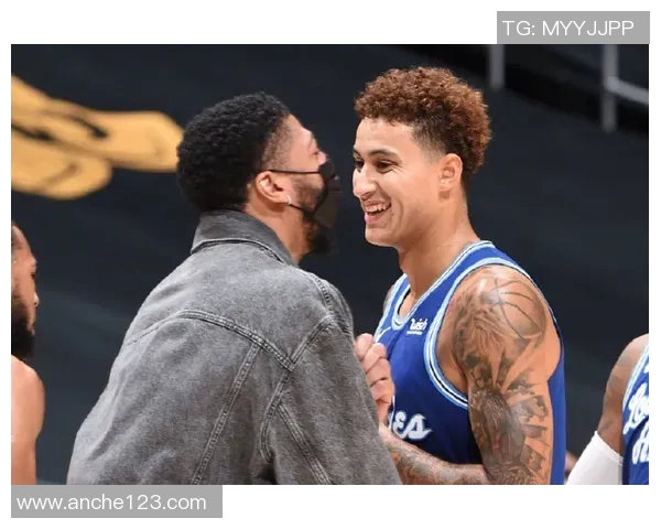 勇士大胜独行侠，喜提3连胜！状元27分！一战看清7大球星浓眉太脆